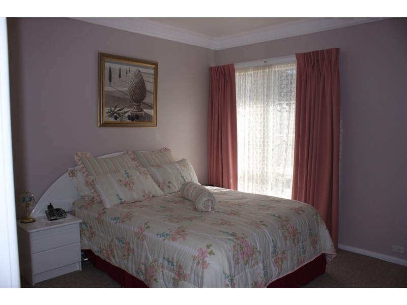 8 Orana Avenue, Cooma NSW 2630