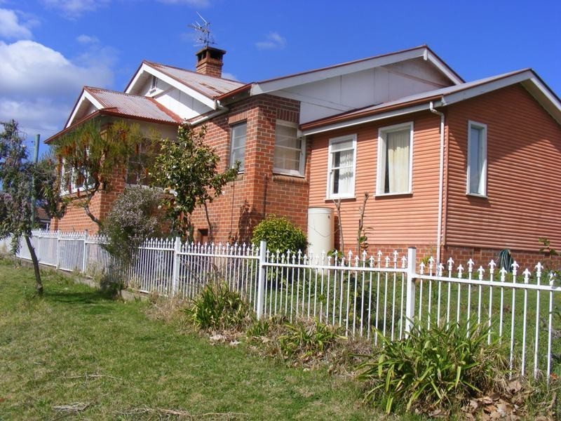 42 Hill Street, Bega NSW 2550