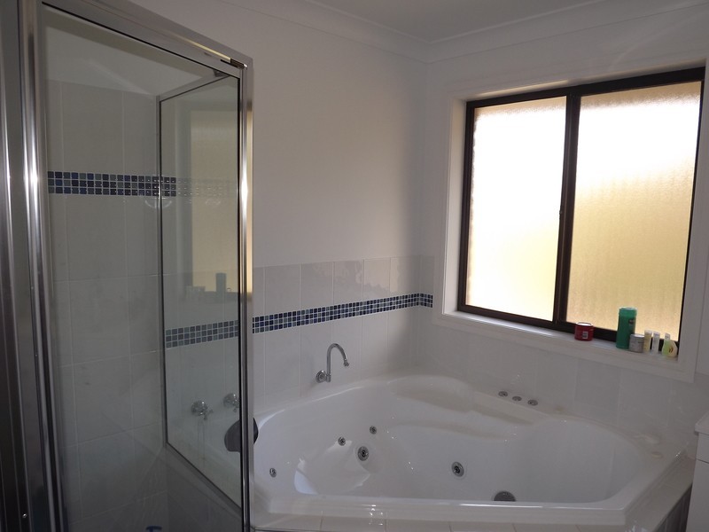 10 Carinya Place, Cooma NSW 2630