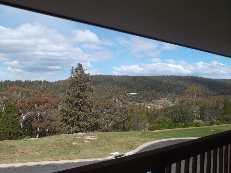 10 Carinya Place, Cooma NSW 2630