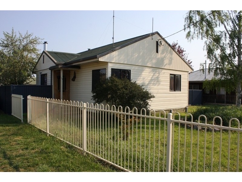 14 Mary Street, Berridale NSW 2628
