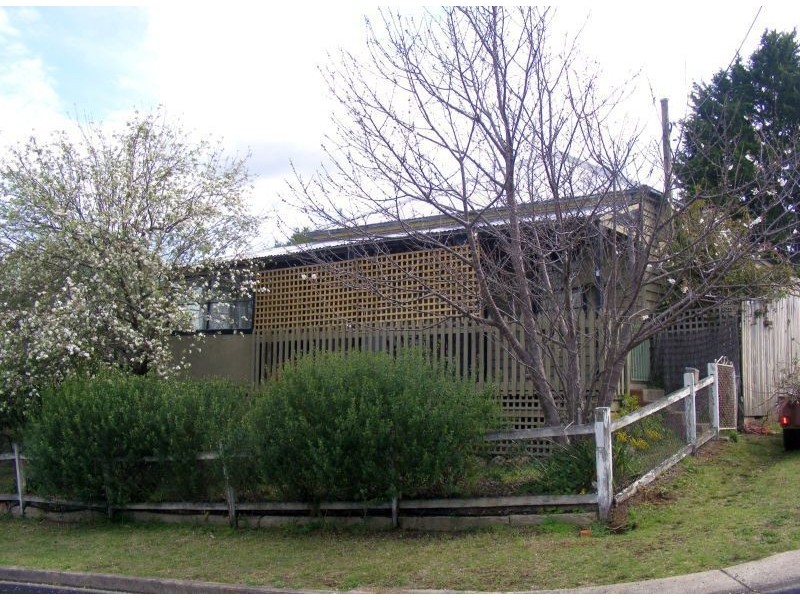 3 Gordon Street, Bega NSW 2550