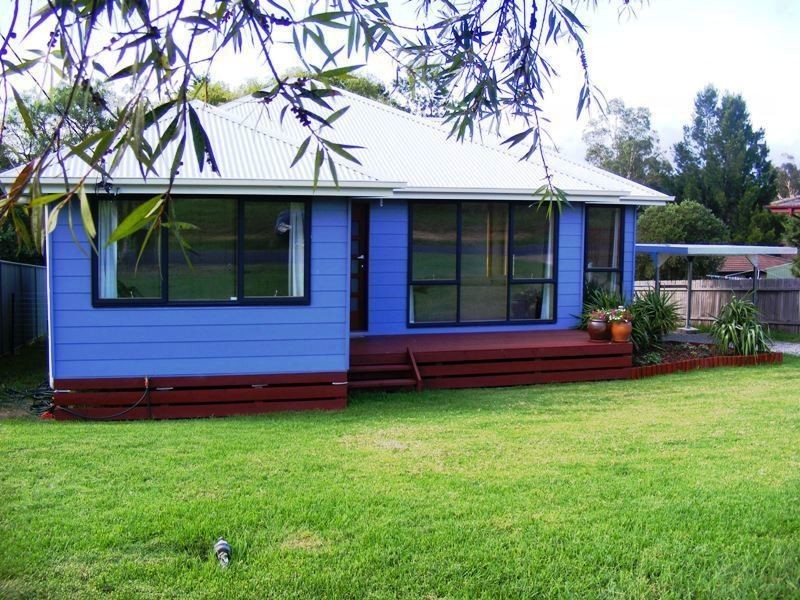 51 Howard Ave, Bega NSW 2550