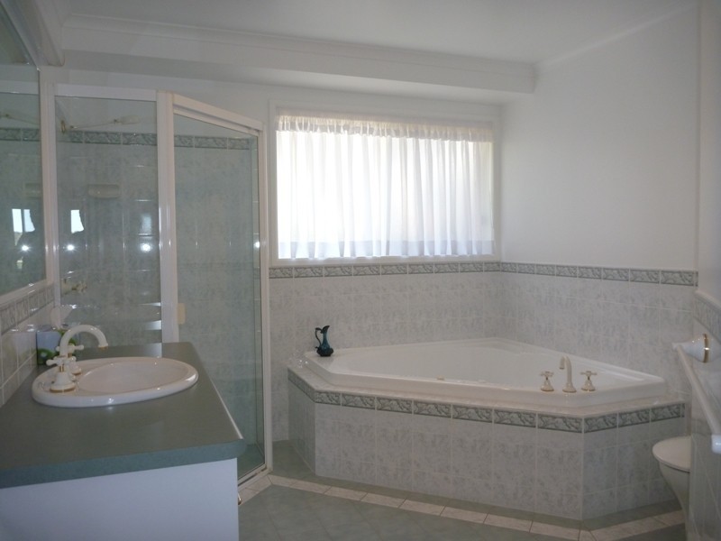 20 The Fairway, Tura Beach NSW 2548