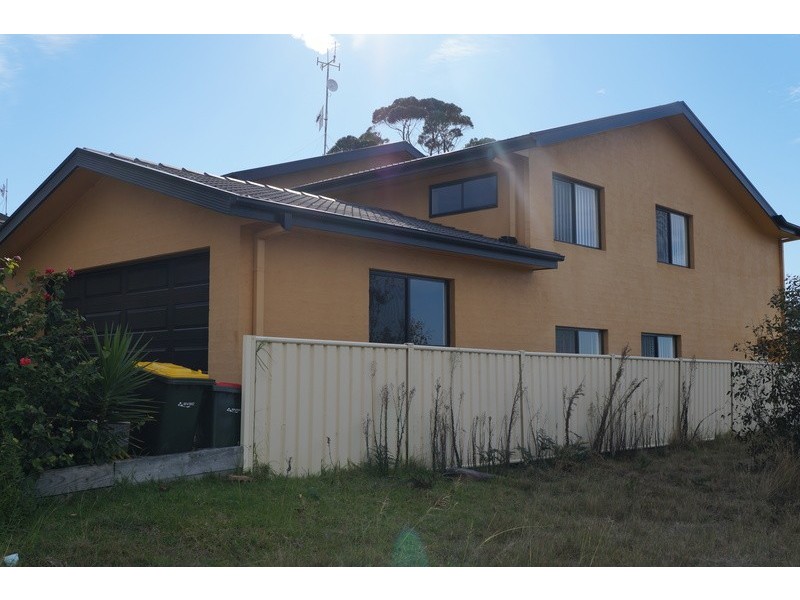 2/4 Krista Lee Court, Tura Beach NSW 2548