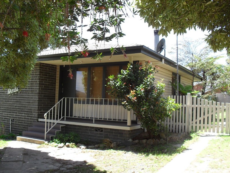 6 Botany Street, Eden NSW 2551