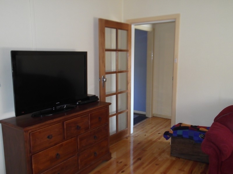 1A & 1B Chapman Street, Cooma NSW 2630