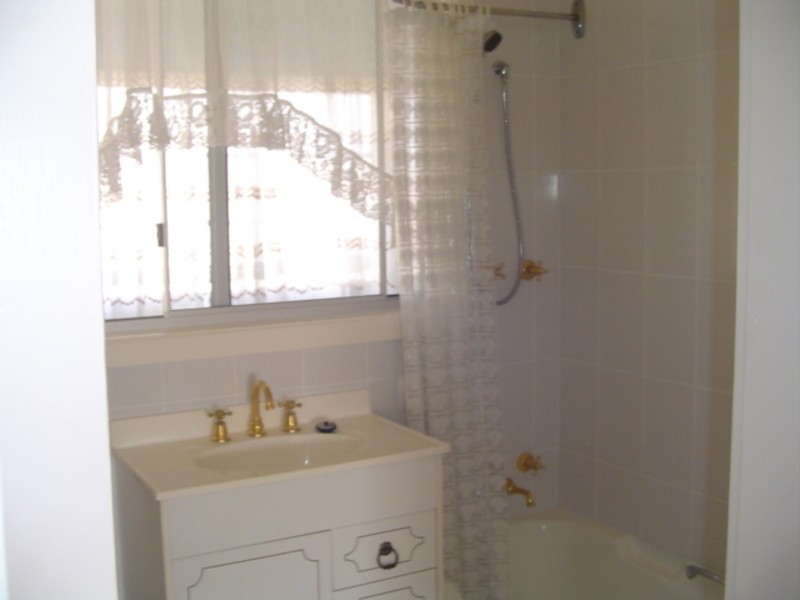 20 Eden St, Bega NSW 2550