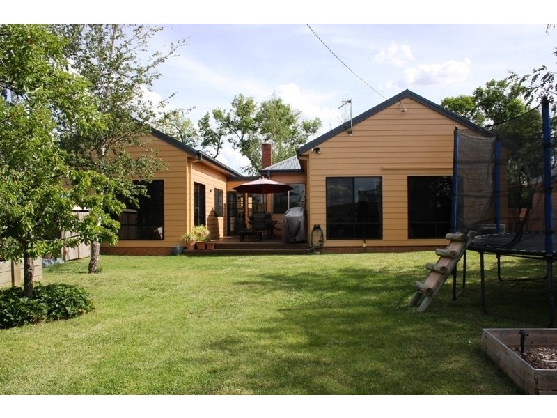 10 Wangie Street, Cooma NSW 2630