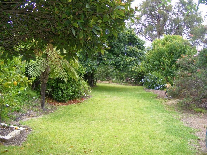 11 Thompson Drive, Tathra NSW 2550