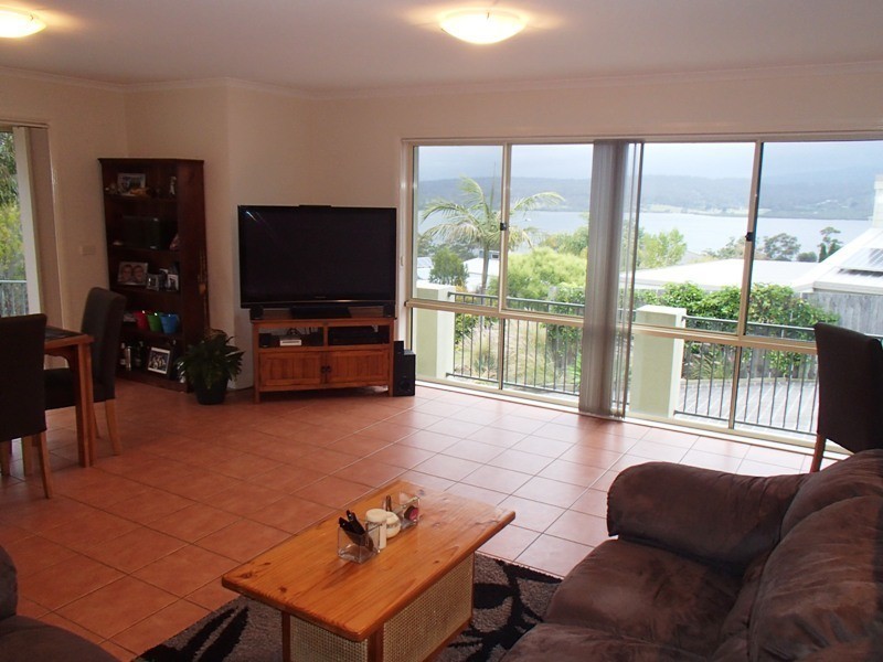 2/13 Lakewood  Drive, Merimbula NSW 2548