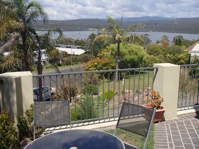 2/13 Lakewood  Drive, Merimbula NSW 2548