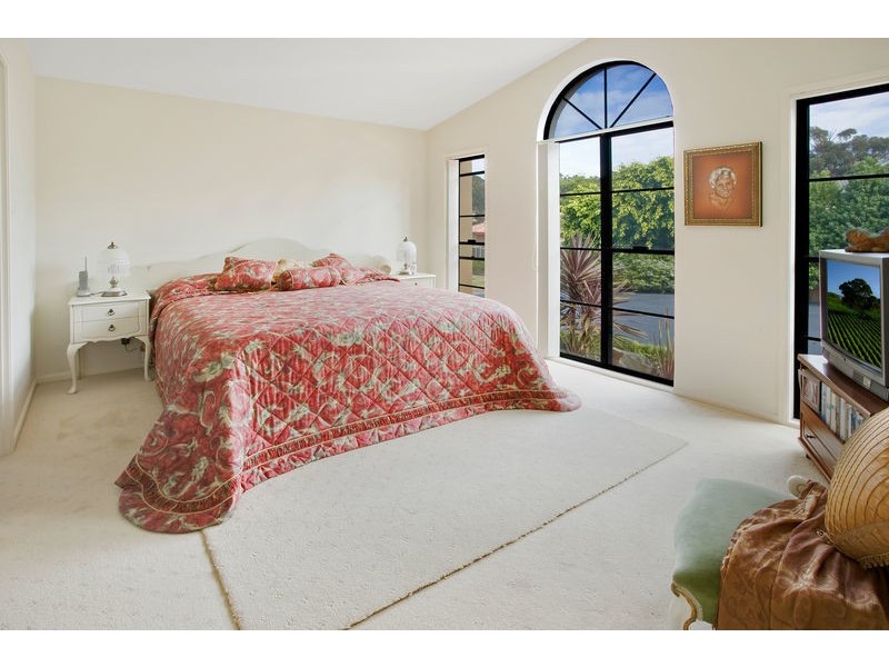 10 McKillop Court, Tura Beach NSW 2548