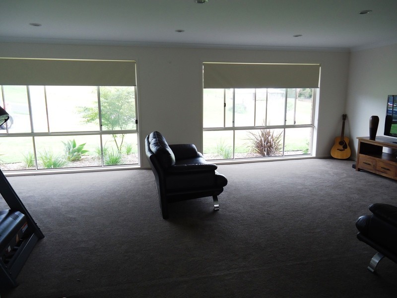 70 Glen Mia, Bega NSW 2550