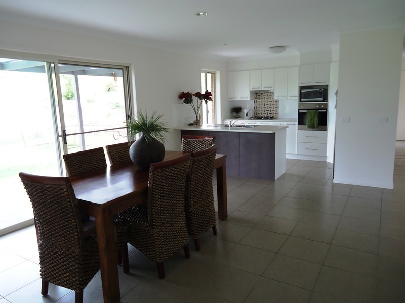 70 Glen Mia, Bega NSW 2550