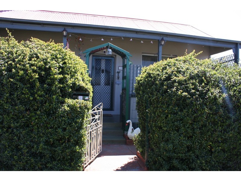 39 Denison Street, Cooma NSW 2630