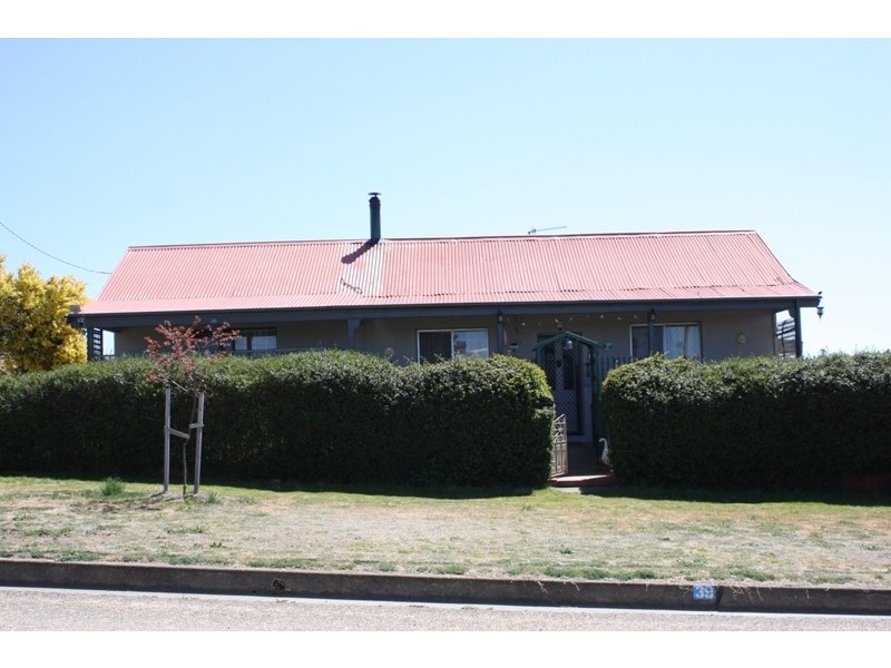 39 Denison Street, Cooma NSW 2630