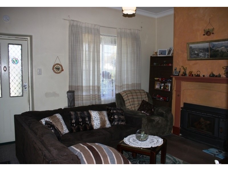 39 Denison Street, Cooma NSW 2630