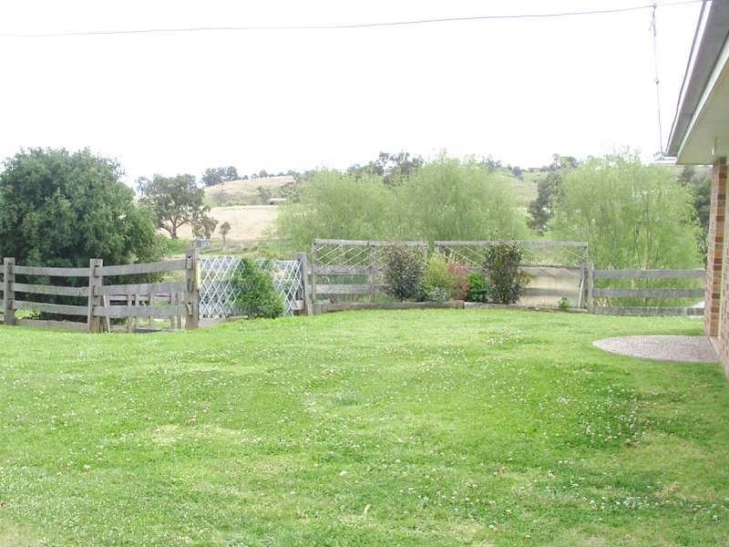 24 Max Slater Drive, Bega NSW 2550