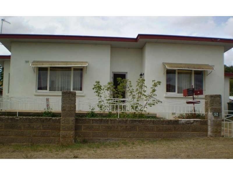 52 Baron St, Cooma NSW 2630
