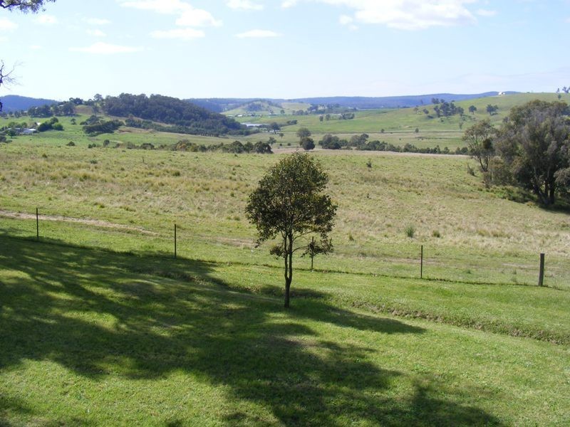 77 Mountview Close, Bega NSW 2550