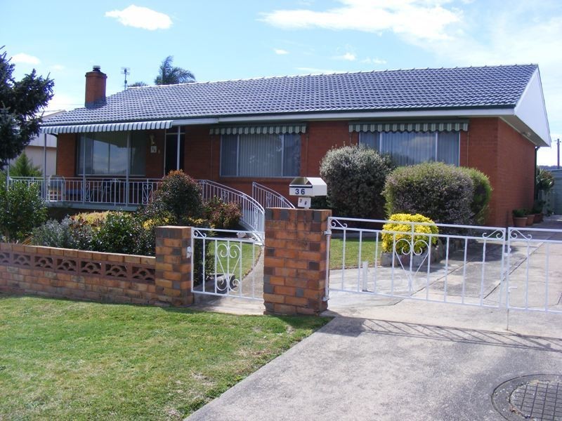 36 Glebe Avenue, Bega NSW 2550
