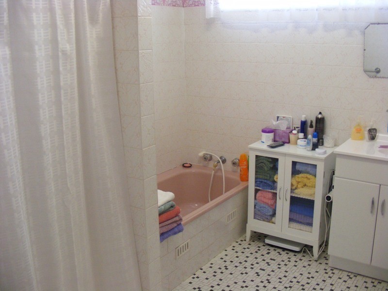 36 Glebe Avenue, Bega NSW 2550