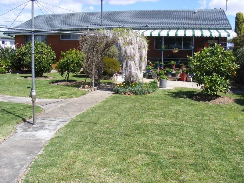 36 Glebe Avenue, Bega NSW 2550