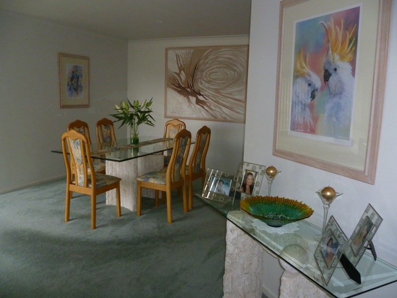 15 Camilla Court, Mirador NSW 2548