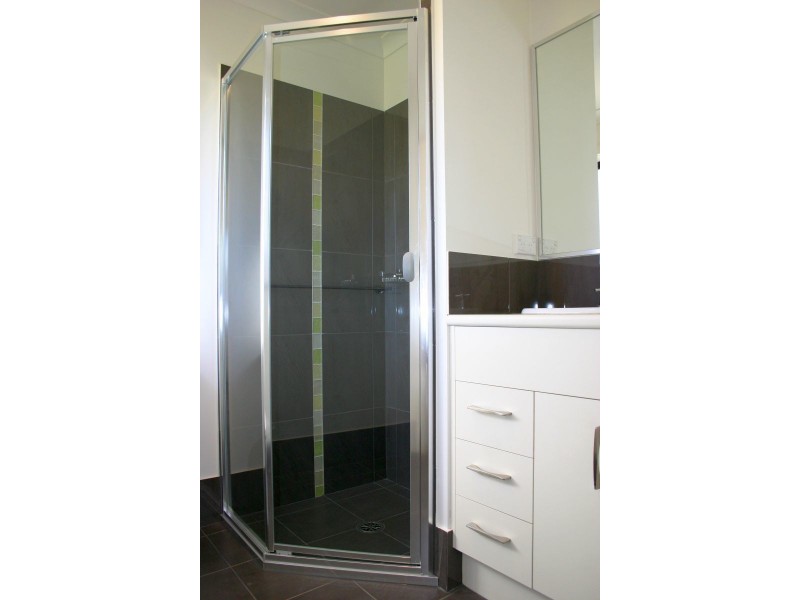 22 Koma Circuit, Bega NSW 2550