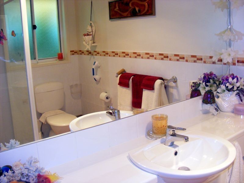 2 Glen Mia Drive, Bega NSW 2550