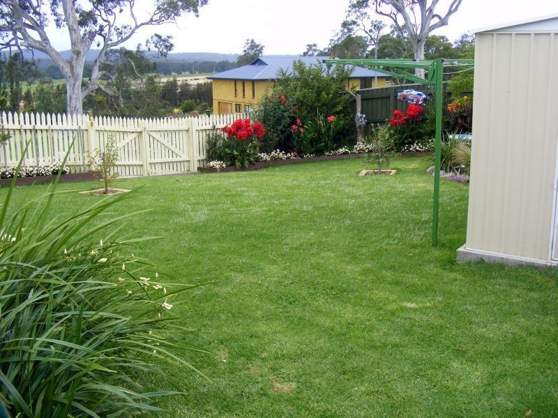 2 Glen Mia Drive, Bega NSW 2550