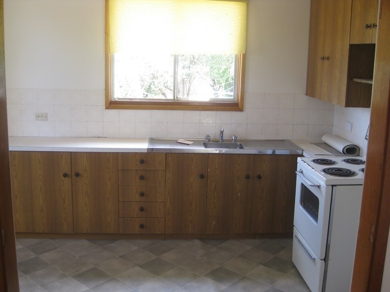 3  Adams Avenue, Cooma NSW 2630