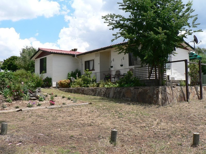 14 Waggun Street, Cooma NSW 2630