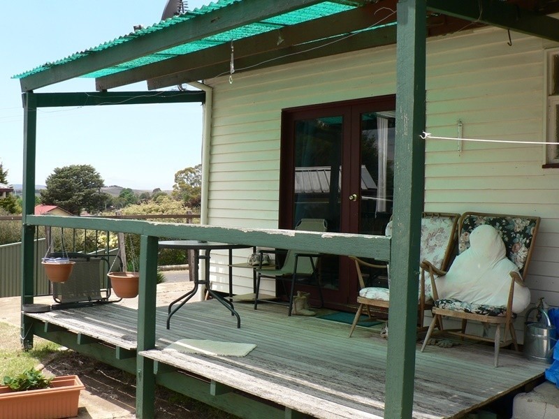 14 Waggun Street, Cooma NSW 2630