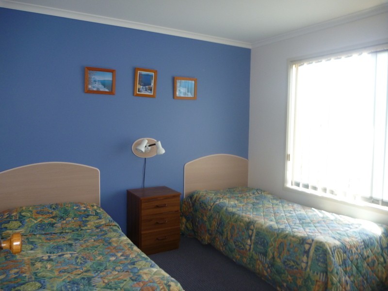 2/4 Cameron, Merimbula NSW 2548