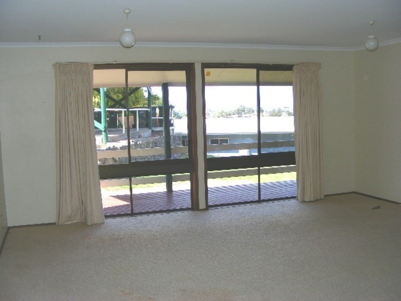 1/2 Garden Circle, Merimbula NSW 2548