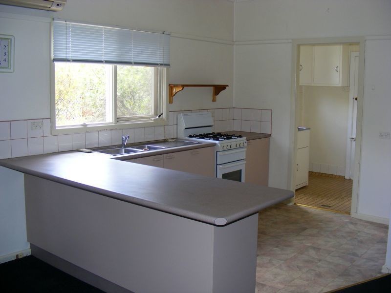 64 Meringo Street, Bega NSW 2550