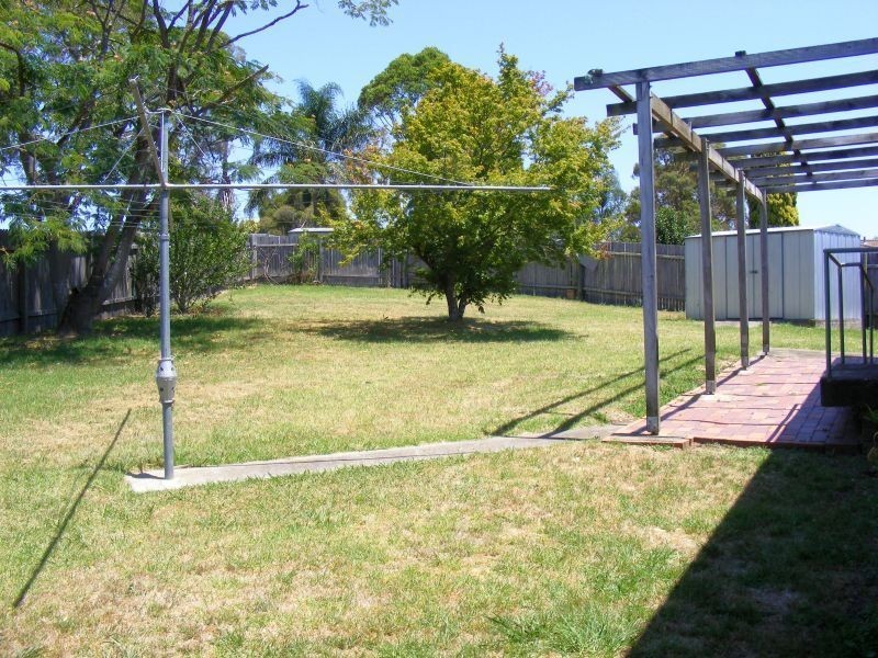 5 Goldberg Place, Bega NSW 2550