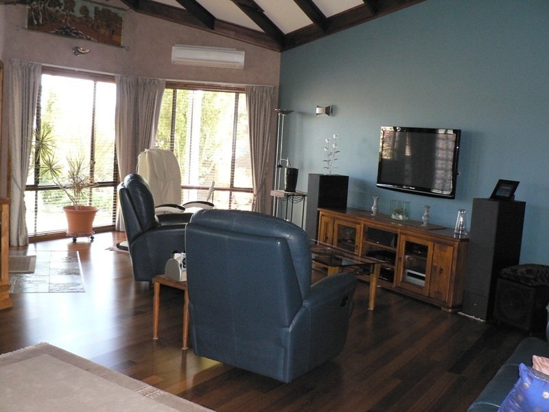 35 Polo Flat Rd, Cooma NSW 2630