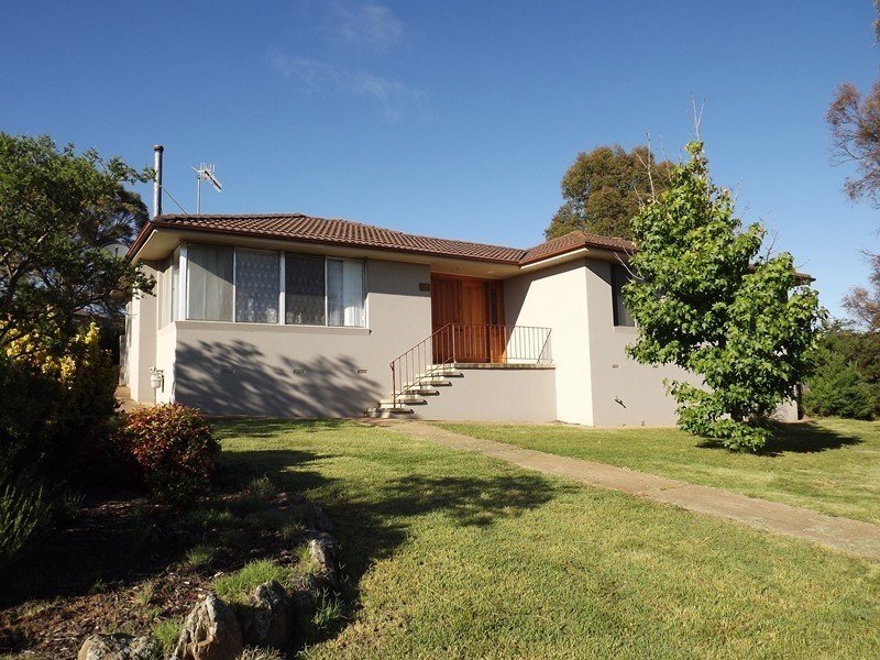 22 Warra Street, Cooma NSW 2630