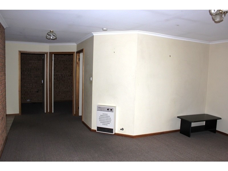 2/190 Sharp Street, Cooma NSW 2630