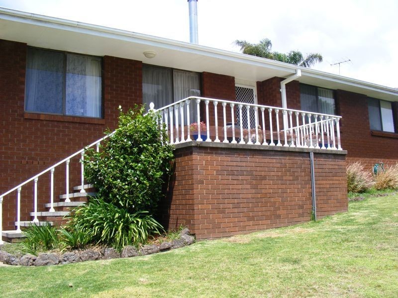 1 Goldberg Place, Bega NSW 2550