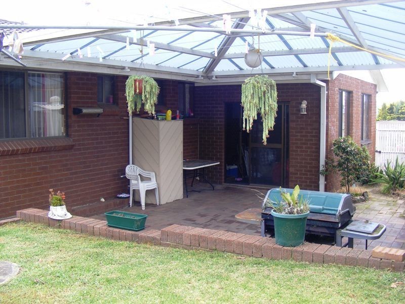 1 Goldberg Place, Bega NSW 2550