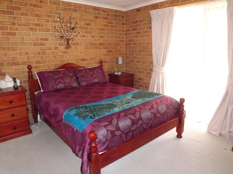 6 Hakea Place, Tura Beach NSW 2548