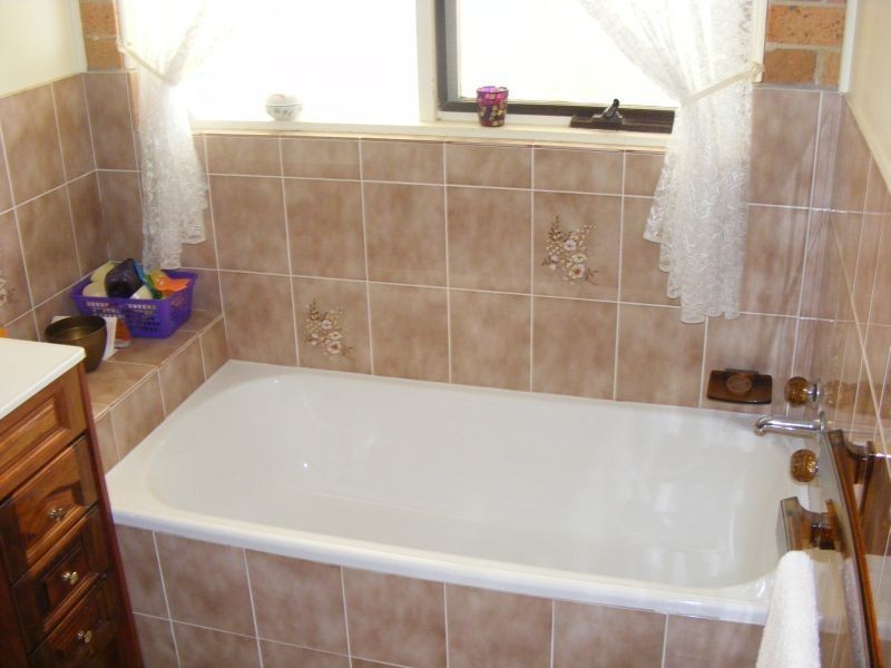 6 Hakea Place, Tura Beach NSW 2548