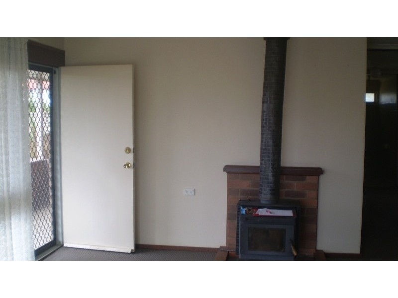 18 Stephens Street, Bombala NSW 2632