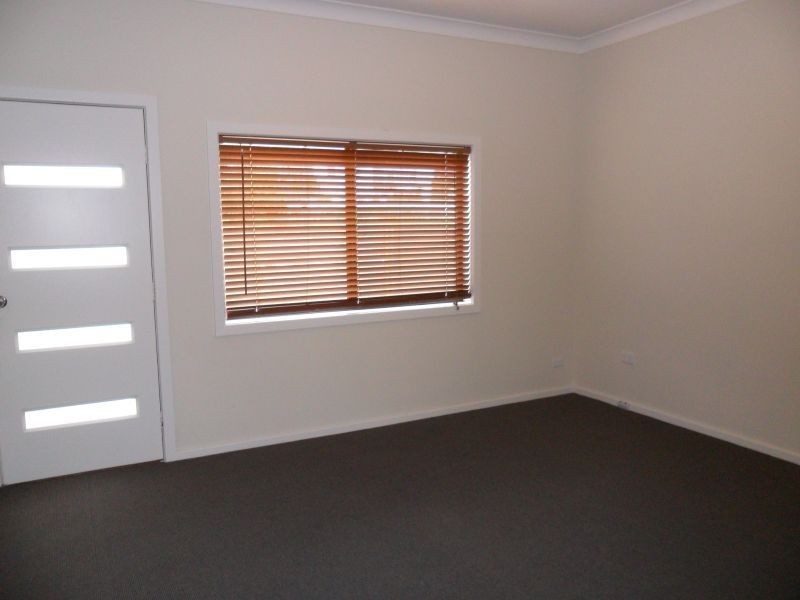 2/142 Vale Street, Cooma NSW 2630