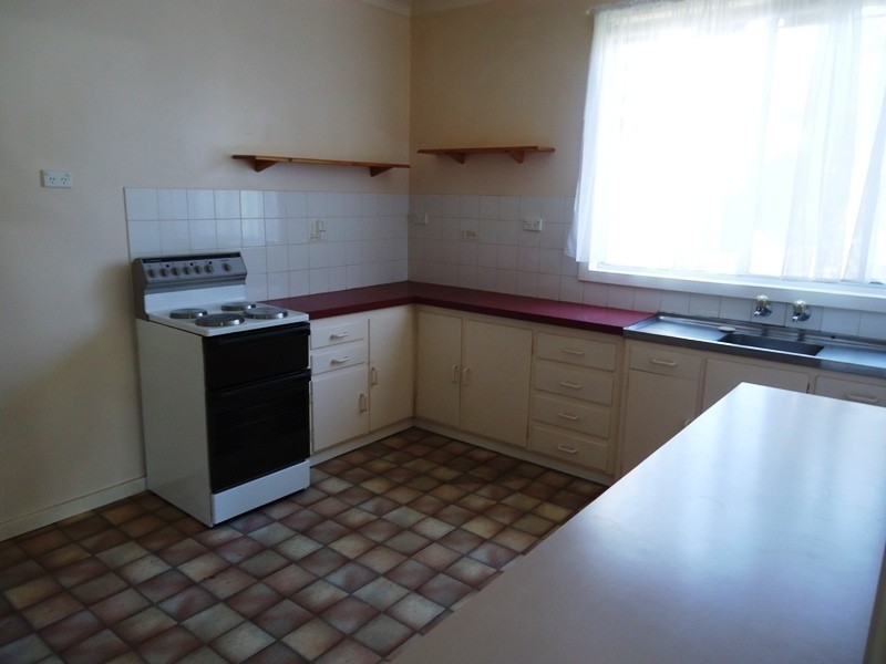 112  Rawlinson St, Bega NSW 2550