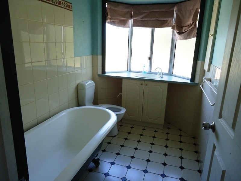 112  Rawlinson St, Bega NSW 2550